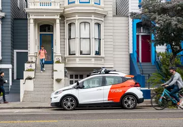 Cruise is beschuldigd van het achterhouden ...