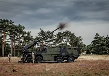 Oekraïense strijdkrachten tonen Deense versie van ...