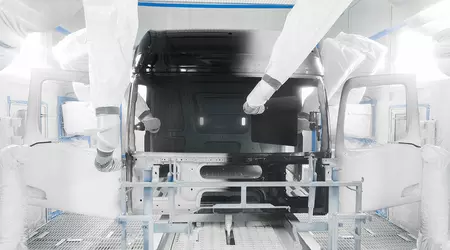 Mercedes-Benz fabriek lanceert innovatieve lakmethode voor vrachtwagencabines