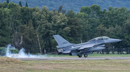 Taiwan wil opgewaardeerde F-16 Viper gevechtsvliegtuigen bewapenen met Amerikaanse AGM-88 HARM, AGM-84 SLAM en AGM-154 JSOW raketten.