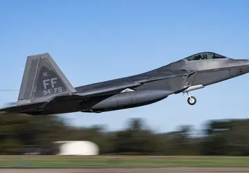 VS verplaatst F-22 Raptor naar Midden-Oosten ...
