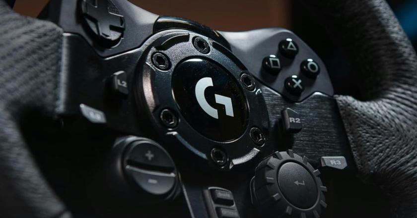 Logitech G923 ps4 stuur en pedalen