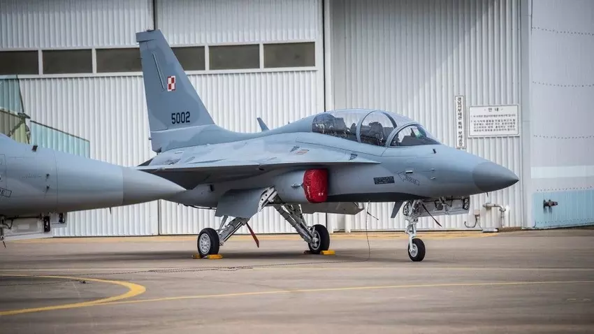 Polen begint met ontvangst FA-50 Fighting Eagle lichte gevechtsvliegtuigen