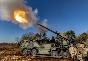 Tanks, infanteriegevechtsvoertuigen, luchtafweersystemen en munitie: Denemarken ...