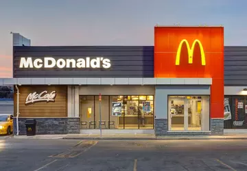 McDonald's heeft in Nederland billboards geplaatst ...