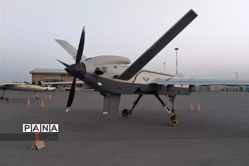 Iran onthulde de nieuwe Shahid-149 Gaza-drone met een lanceerbereik tot 7.000 kilometer en een vliegtijd van 35 uur.