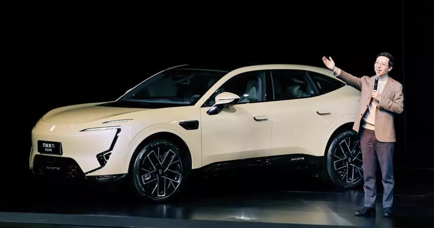 39 kWh batterij en een bereik van 1.065 kilometer: de Avatr 11 coupé-achtige crossover heeft een EREV-versie gekregen