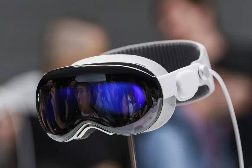 Bloomberg: Apple introduceert mogelijk een vereenvoudigde versie van de Vision Pro AR/VR-helm in 2025