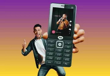 Een button telefoon met AI is ...