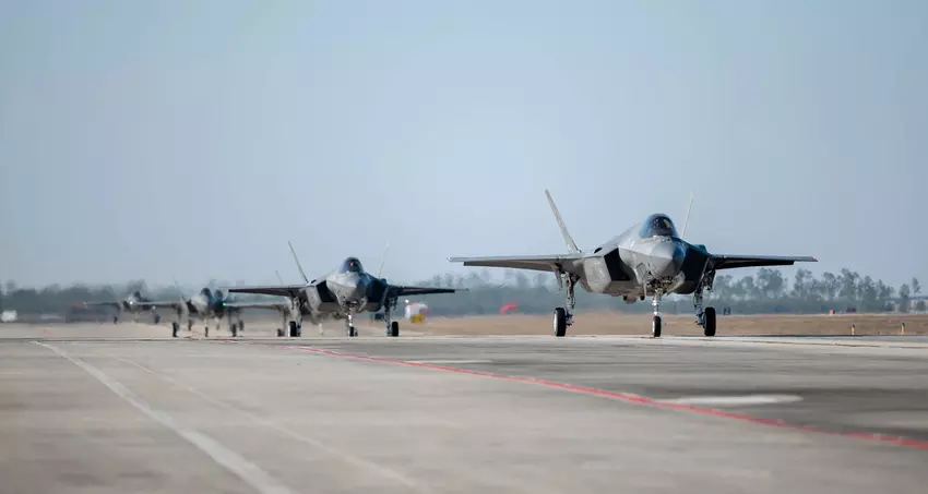 Europa's grootste luchtvaartmaatschappij Lufthansa gaat helpen bij de bouw en het onderhoud van de Amerikaanse vijfde generatie F-35 Lighting II gevechtsvliegtuigen in Duitsland.