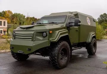 De AFU kreeg een pantservoertuig Gurkha ...