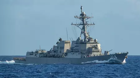 De Amerikaanse marine heeft de Arleigh Burke-klasse destroyer USS Ralph Johnson naar de Zuid-Chinese Zee gestuurd, die Tomahawk kruisraketten kan dragen.