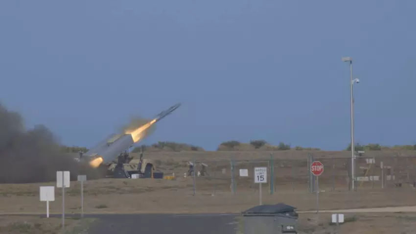 Lanceer van de NSM vanaf de NMESIS onbemande grondlanceerder