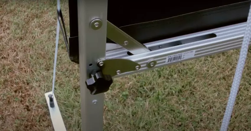 Elite Screens Yard Master 2 lichtgewicht beamerdoek