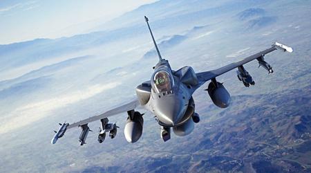 Officieel: de tweede lichting Deense F-16 Fighting Falcon gevechtsvliegtuigen is al aangekomen in Oekraïne