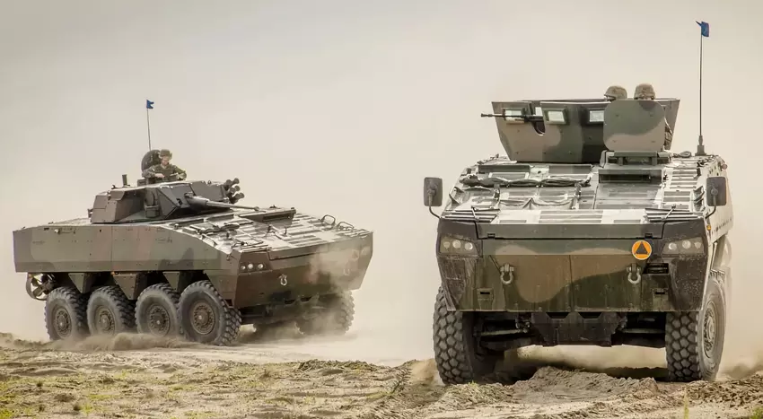 De AFU gebruikt al Poolse Rosomak pantserwagens, de gevechtsvoertuigen verschenen in de video samen met Stridsvagn 122 tanks en CV9040 BMP's.
