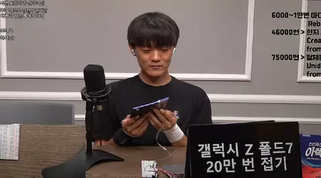 Wie breekt als eerste? Koreaanse blogger test live de sterkte van de Galaxy Z Fold 7 opvouwbare smartphone