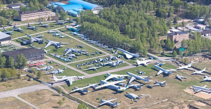 Saboteurs hebben Russische An-148, Il-20 vliegtuigen en een Mi-28N helikopter opgeblazen op een vliegveld in de regio Moskou.