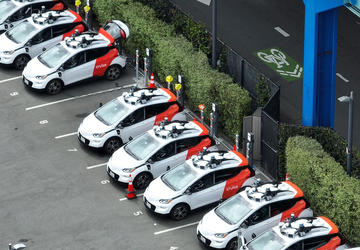 Cruise begint met ontslagen nu het ...