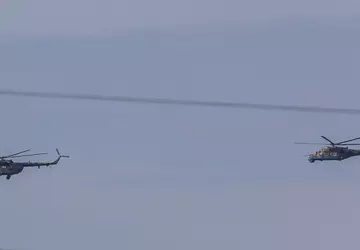 Wit-Russische Mi-24 en Mi-8 militaire helikopters ...