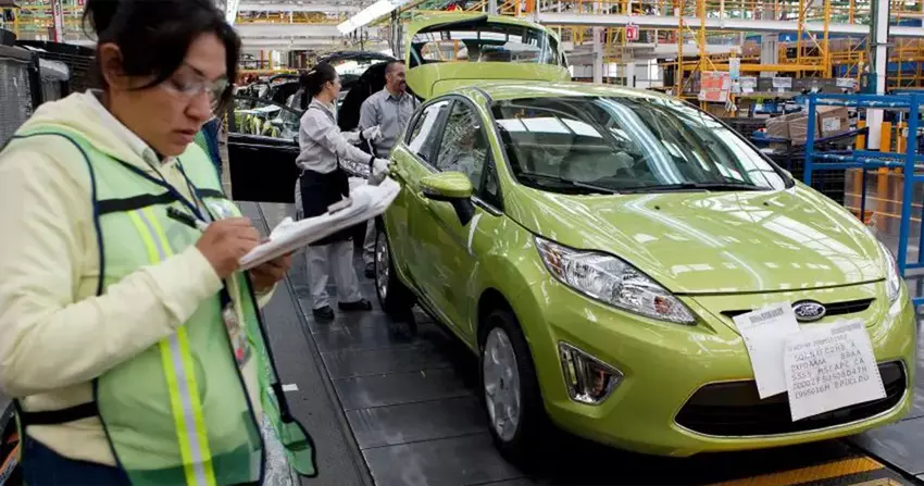 Trump's invoerrechten kunnen de Amerikaanse auto-industrie $33 miljard kosten - voorspelling