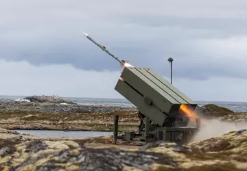 Litouwen draagt twee draagraketten voor het ...