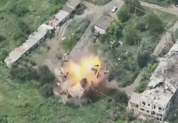 Oekraïense strijdkrachten vernietigen Russische legercommandopost met ...