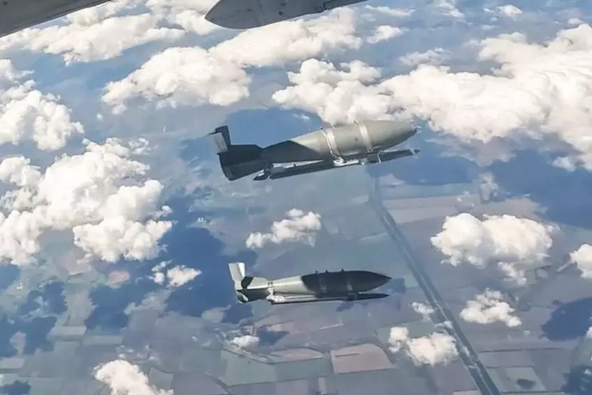 Russische FAB-500 M62 bommen met UMPK modules