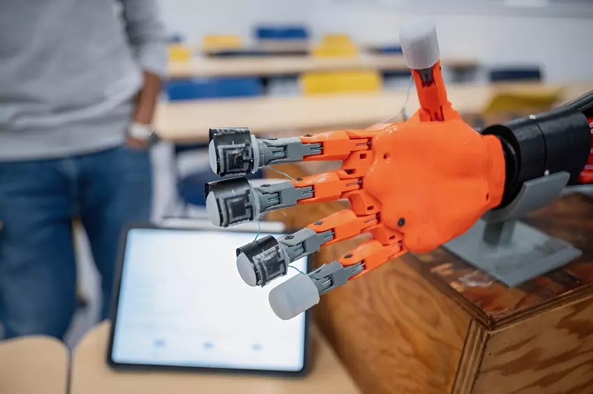 Doorbraak in robotica: wetenschappers hebben samen met Honda een sensor ontwikkeld die lijkt op de menselijke huid - hiermee kunnen mensachtige robots worden verbeterd