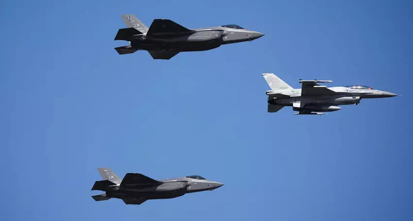 F-35 Lightning II, Patriot, Leopard 2 en HIMARS - Polen hield de grootste militaire parade in 30 jaar