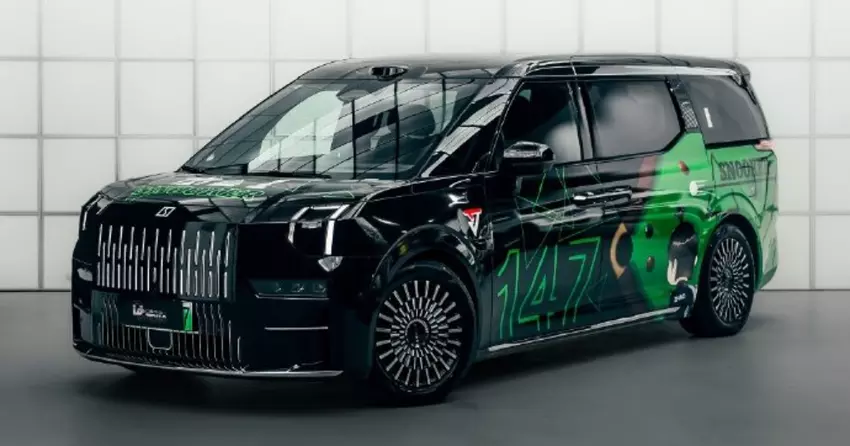 Zeekr heeft een unieke minivan gecreëerd voor China's eerste snooker wereldkampioen