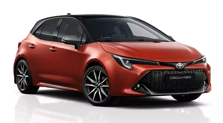 Toyota heeft de Corolla 2025 onthuld in een nieuwe Metal Oxide kleur, maar dat is niet de enige update aan het model.