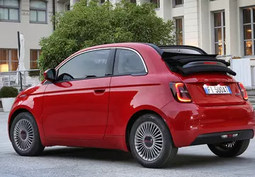 Stellantis beperkt productie Fiat 500e verder ...