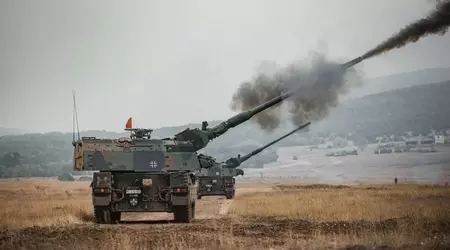 Duitsland en Oekraïne moeten nog een contract afronden voor de bouw van 100 Panzerhaubitze 2000 houwitsers - de verkoop van $1,85 miljard was goedgekeurd voor 2022.
