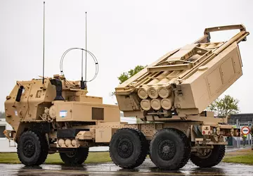 VS stuurt zeer mobiele M142 HIMARS-raketsystemen ...