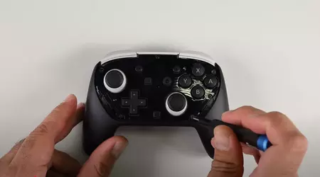 iFixit heeft de reparabiliteit van de Switch 2 Pro Controller keihard bekritiseerd