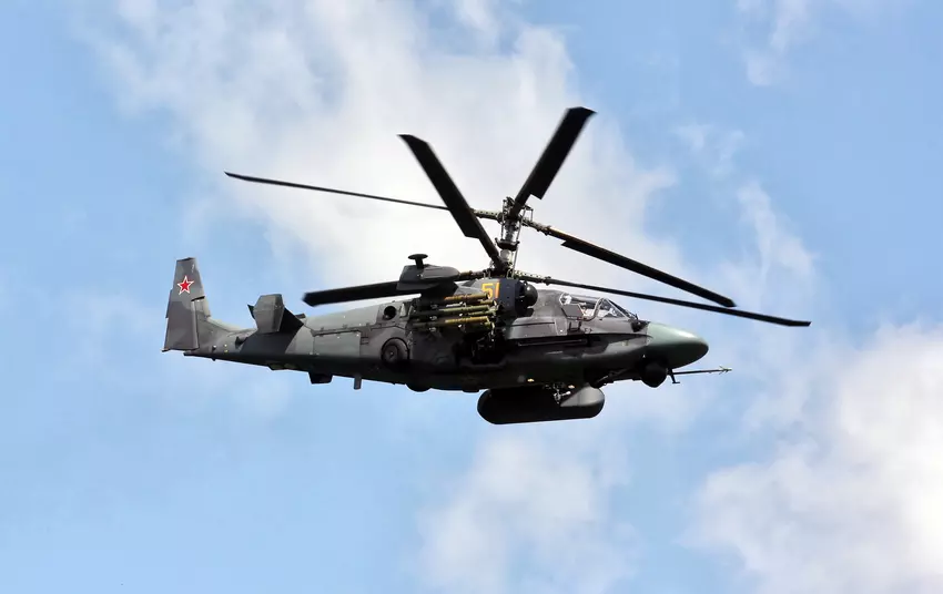 Oekraïense mariniers schoten een Russische Ka-52 Alligator gevechtshelikopter neer ter waarde van $16 000 000