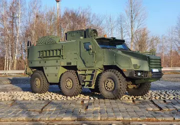 Tsjechië ontvangt eerste partij TITUS-pantservoertuigen op ...