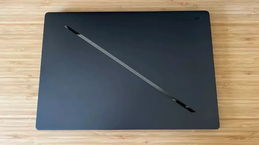 ROG Zephyrus G16 vs ROG Strix G16