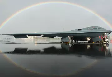 De B-2A Spirit nucleaire bommenwerper maakt ...