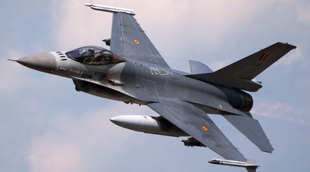 België draagt 30 F-16 Fighting Falcon gevechtsvliegtuigen over aan Oekraïne, eerste leveringen beginnen dit jaar