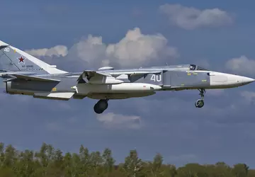 Russisch Su-24MR verkenningsvliegtuig schond Pools luchtruim