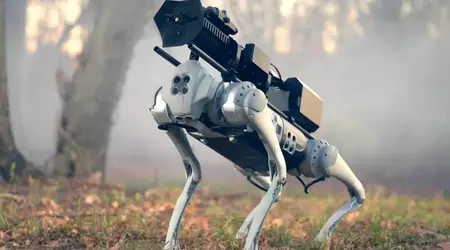 Throwflame presenteert een robothond met een vlammenwerper op zijn rug