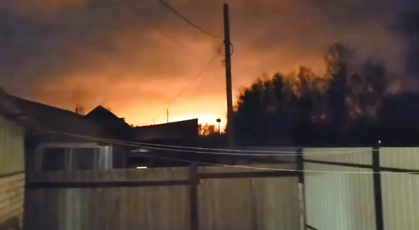 Onbemande luchtvaartuigen treffen chemische fabriek in Bryansk voor raketproductie (video)