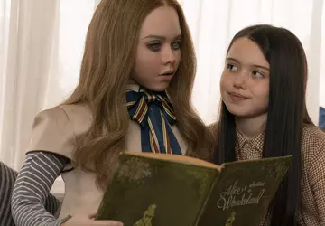 Actrice Violet McGraw bevestigt haar betrokkenheid ...