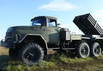 HIMARS vernietigde een 9P138 lanceerinrichting van ...