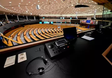 EU gebruikt kunstmatige intelligentie om officiële ...