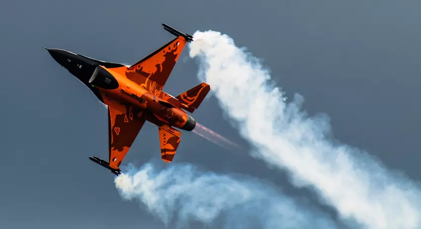 Nederland stapt over op de F-35 Lightning II en heeft ermee ingestemd Oekraïne bijna al zijn F-16 Fighting Falcon-gevechtsvliegtuigen van de vierde generatie te geven.