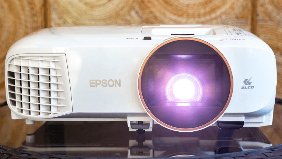 Home Cinema 2250 projector test en review