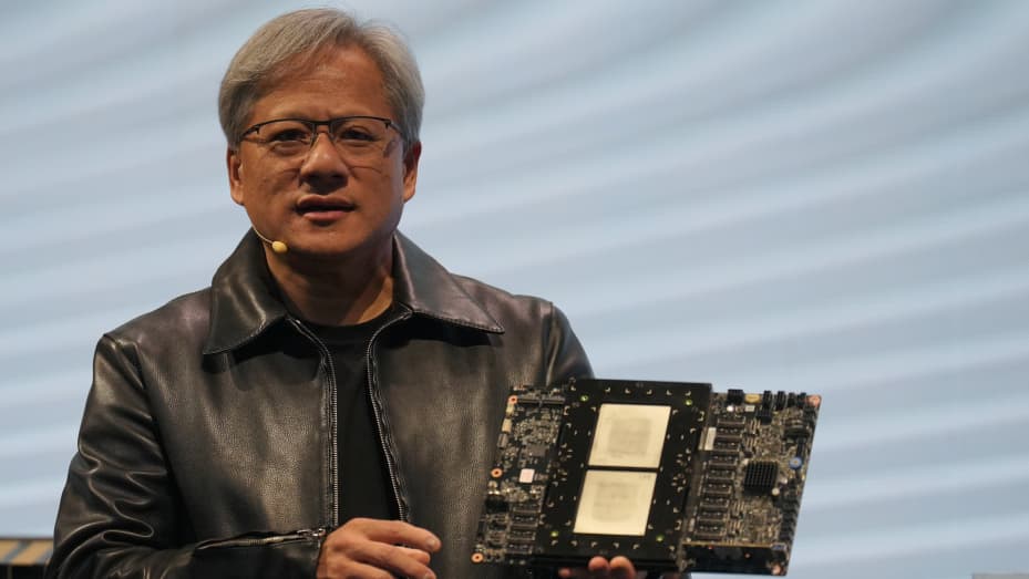 NVIDIA-aandelen stijgen na aankondiging H200 AI-chip - marktkapitalisatie stijgt met 220 miljard dollar in 10 sessies NVIDIA-aandelen stijgen na aankondiging H200 AI-chip - marktkapitalisatie stijgt met 220 miljard dollar in 10 sessies